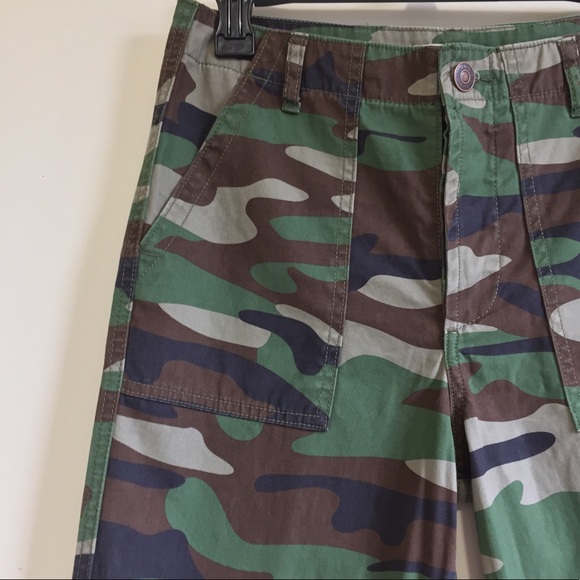 Forever 21 Camo Pants - Picture 3 of 8